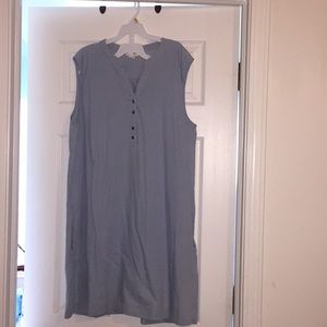 Light Denim Color Sleevless Dress w/ pockets!
